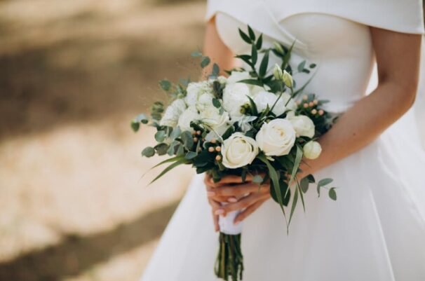 A Guide on How to Pick Flowers for Your Wedding